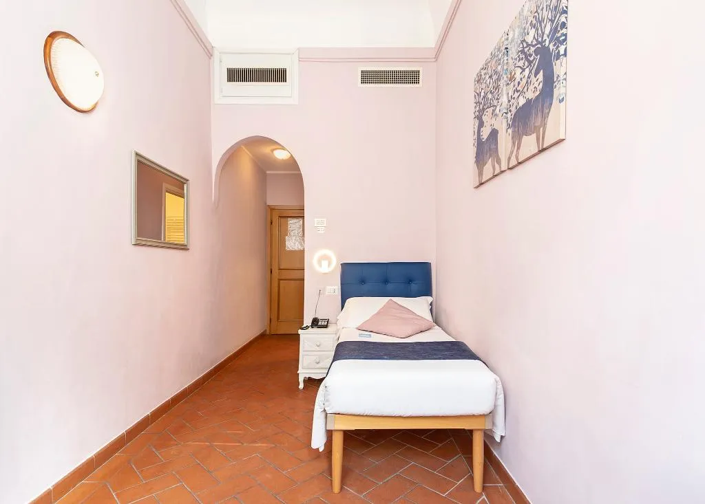 SINGLE STANDARD Room, Costantini, Florence