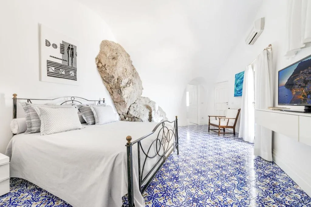 SUITE TWO QUEEN BEDS Room, Villa Magia, Naples
