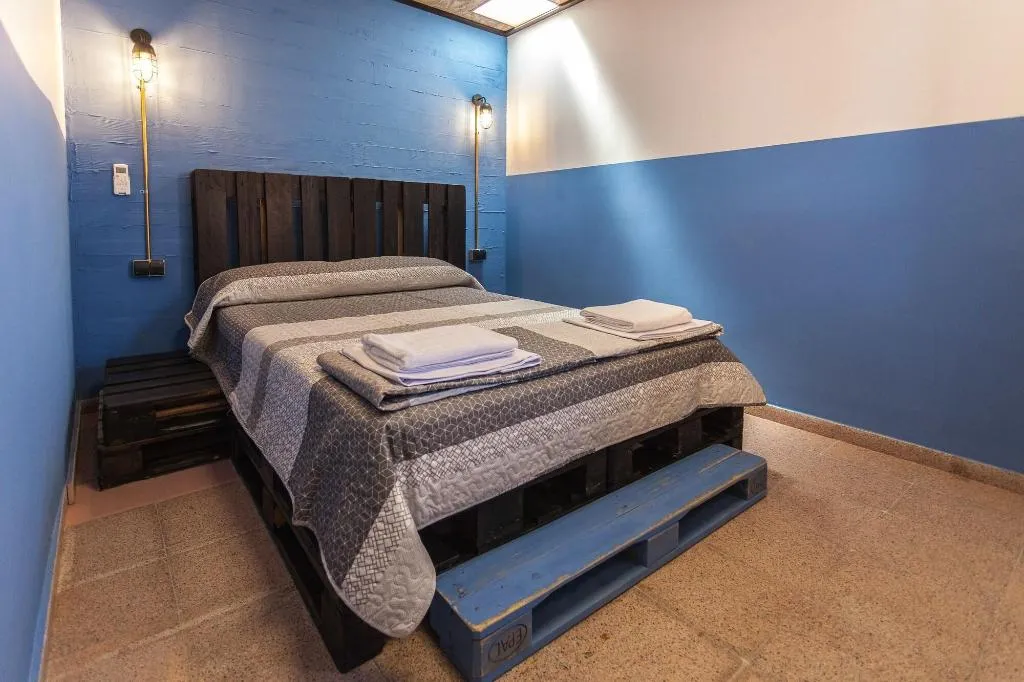 Room, Neptuno Hostal, Costa Brava