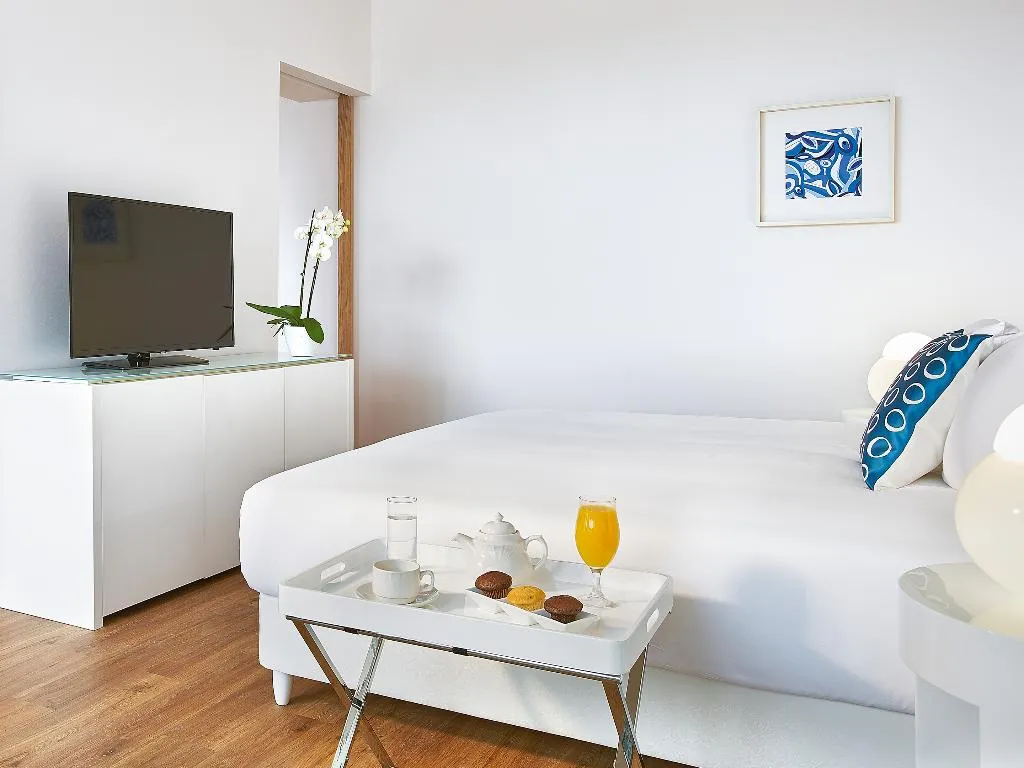 DOUBLE DELUXE SIDE SEA VIEW Room, Grecotel Meli Palace, Crete