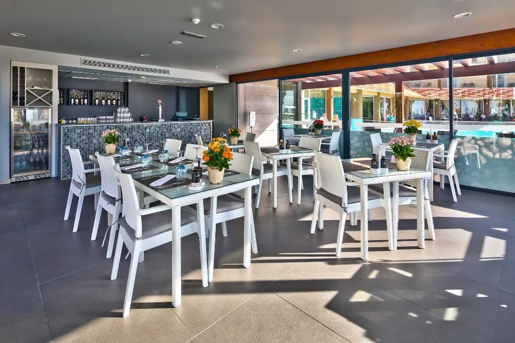Bar, The Views Oasis, Madeira