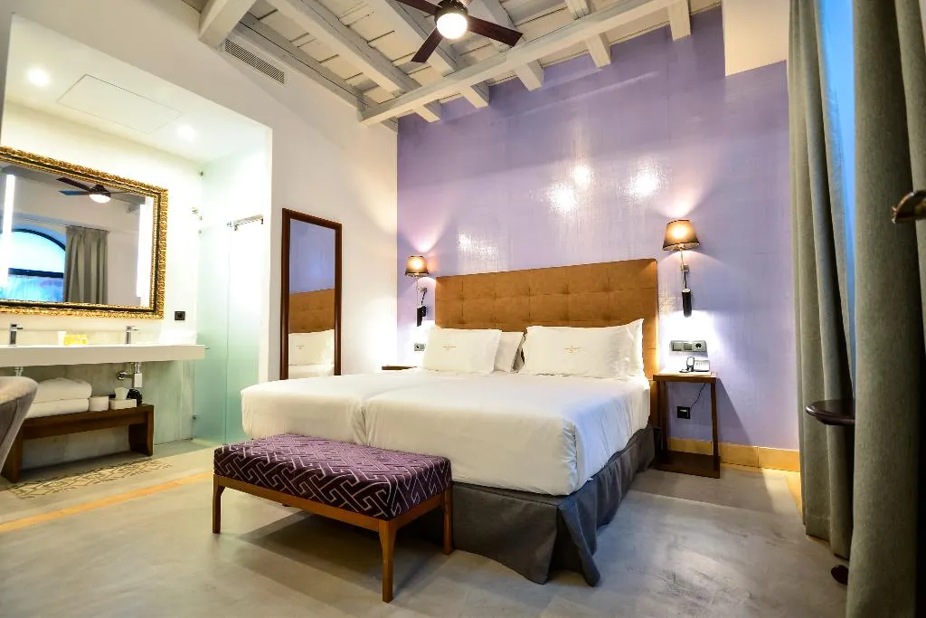 TWIN TWO BEDS Room, Legado Alcazar, Seville