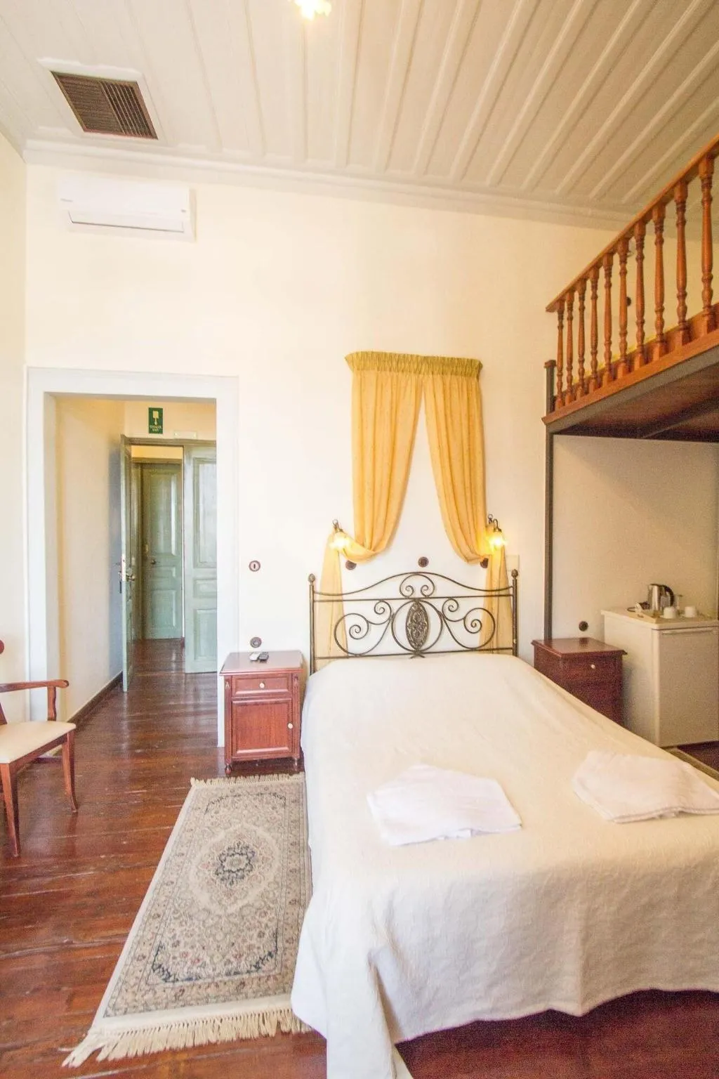 Room, Vilelmine, Crete