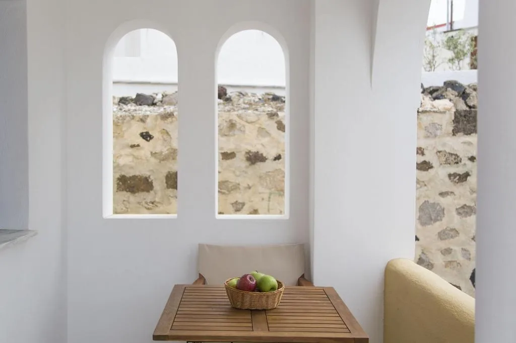 Room, Cultural House, Santorini