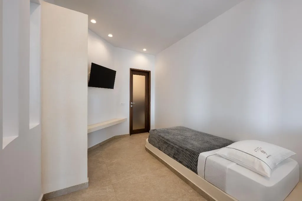 SUITE WITH VIEWS Room, Aelia Thalassa, Santorini