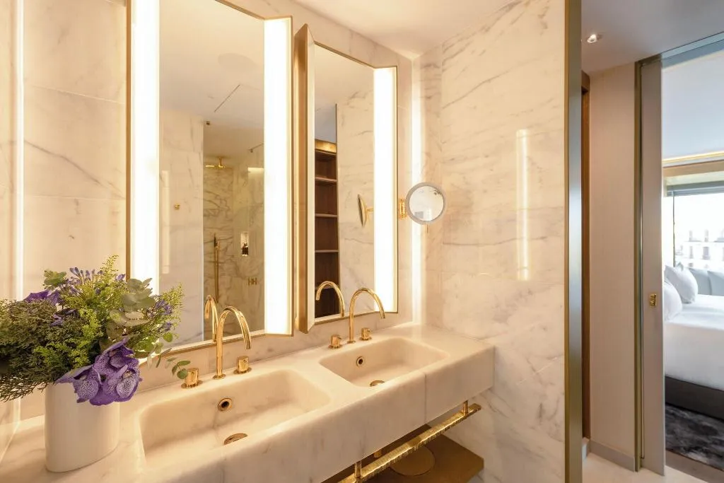 SUITE TWO KING BEDS Room, Almanac Barcelona, Barcelona