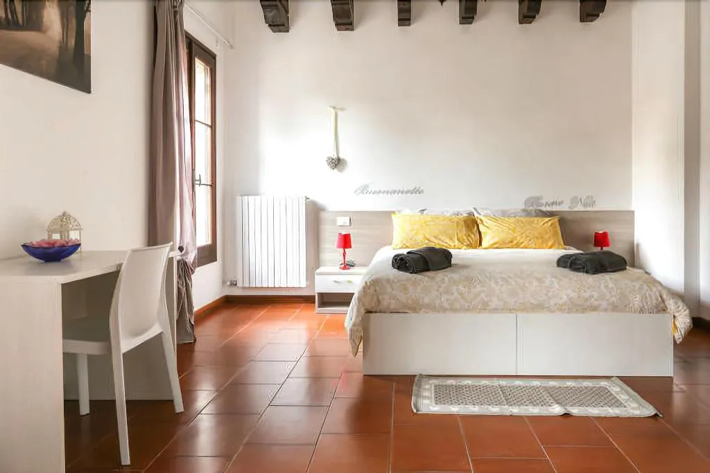 Room, B&B Villa Grimani, Venice