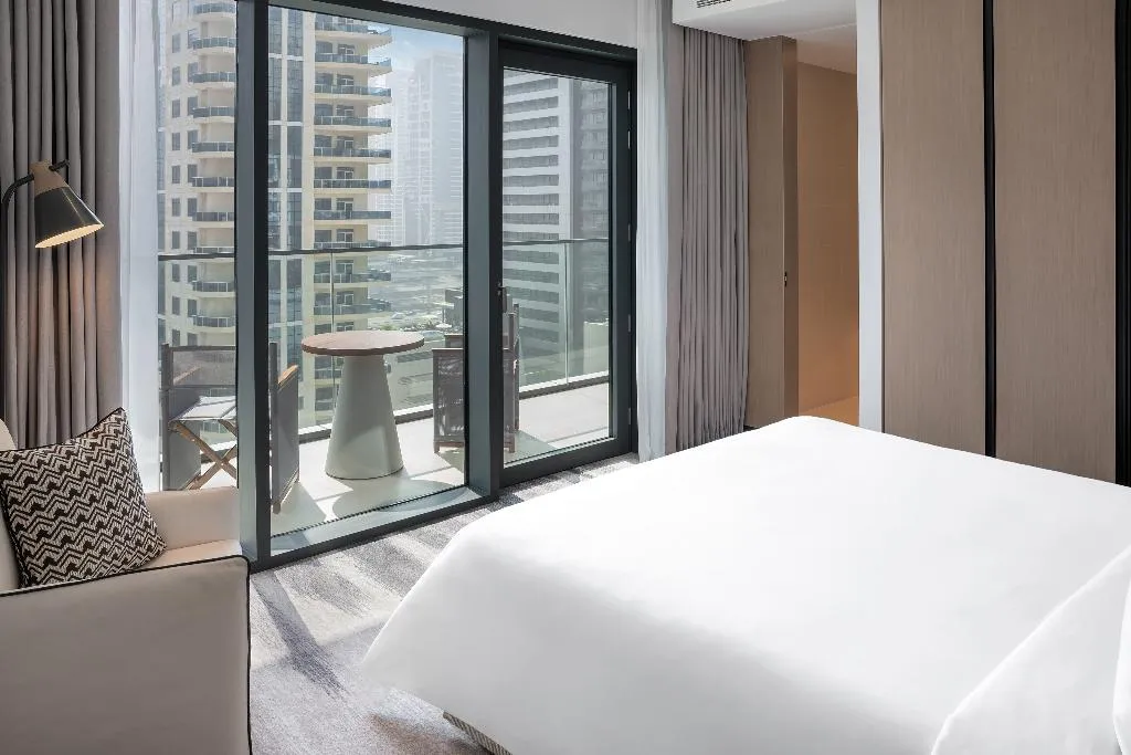 DOUBLE DELUXE CITY VIEW KING BED Room, Vida Dubai Marina & Yacht Club, Dubai