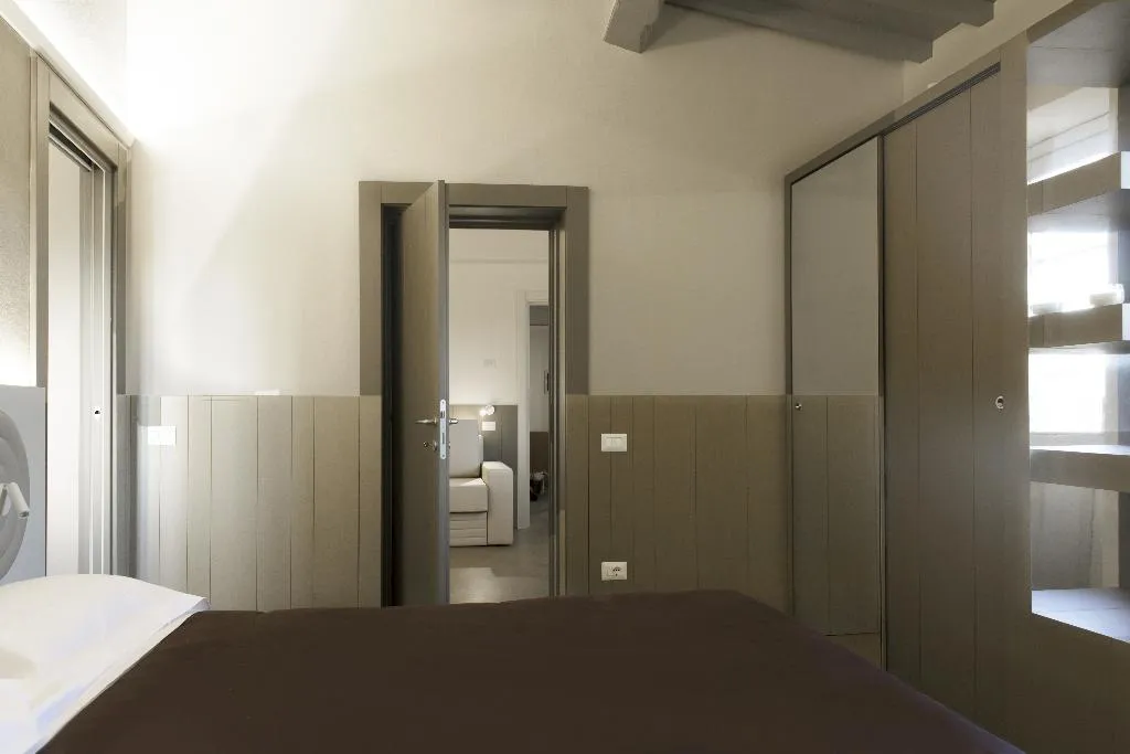 APARTMENT DELUXE ONE BEDROOM Room, Palazzo dei Ciompi, Florence