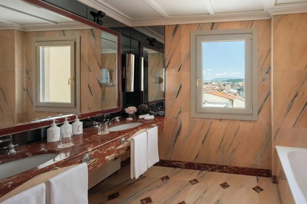 SUITE RIVER VIEW Room, The Westin Excelsior, Florence