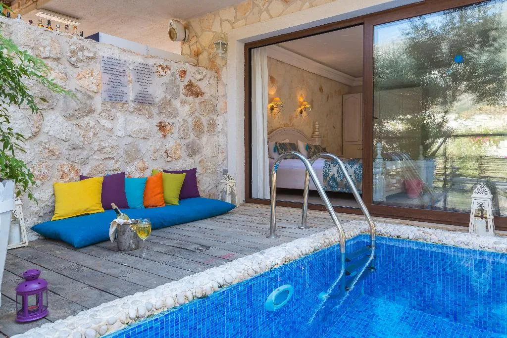 DOUBLE DELUXE WITH PRIVATE POOL Room, Oasis Hotel Kalkan +16, Dalaman