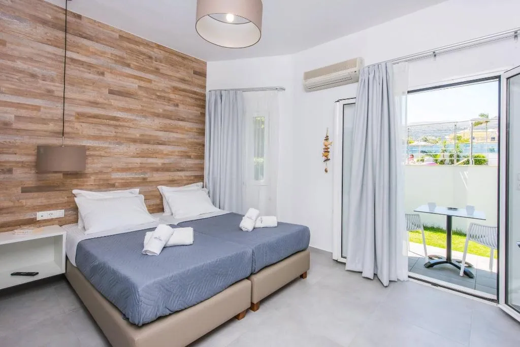 Room, Ria, Crete
