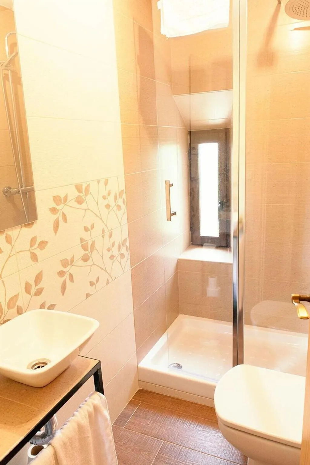 Room, Huerto San Antonio, Madrid