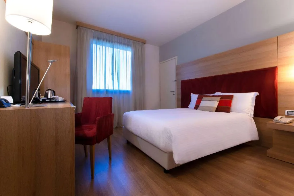 SINGLE Accessible Room, Dolce by Wyndham Milan Malpensa, Milan