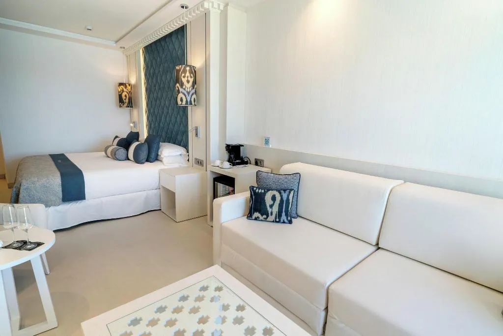 JUNIOR SUITE SEA VIEW Room, Santos Nixe Palace, Majorca