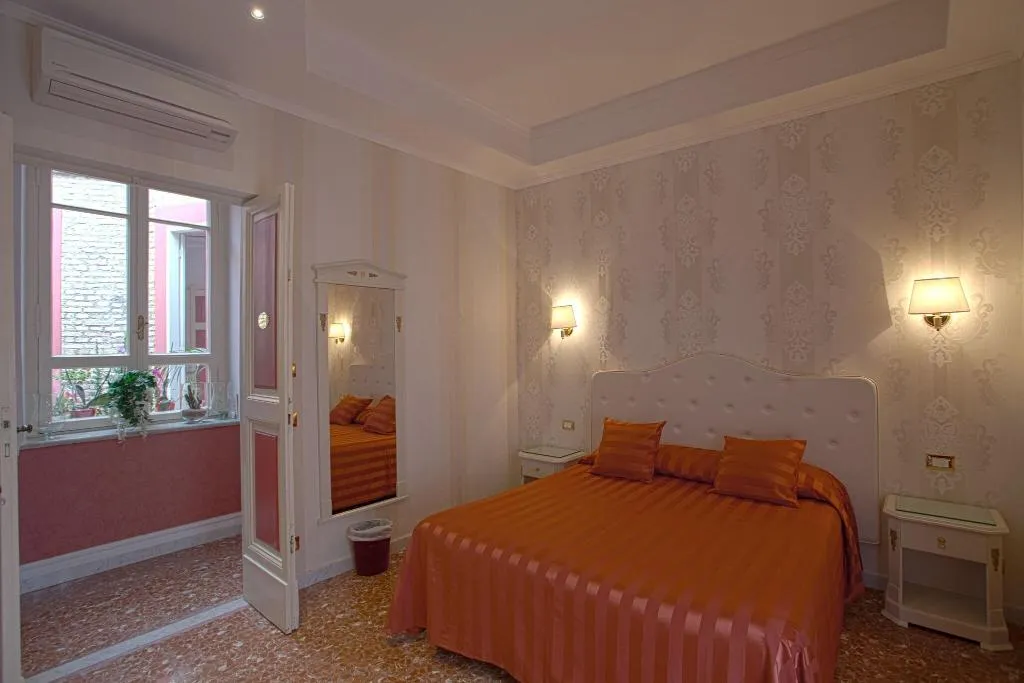 Room, Navona Queen Rooftop, Rome