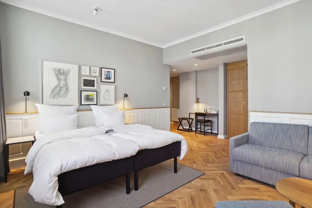 JUNIOR SUITE KING SIZE BED Room, Kong Arthur, Copenhagen