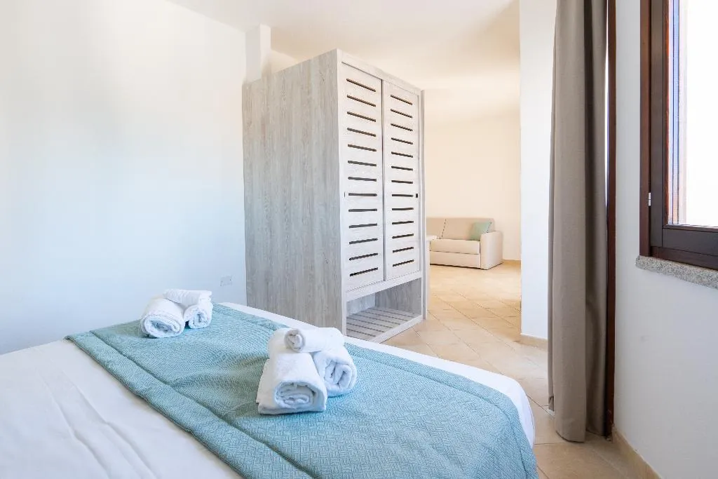 QUADRUPLE CLASSIC Room, Red Sun Village, Alghero