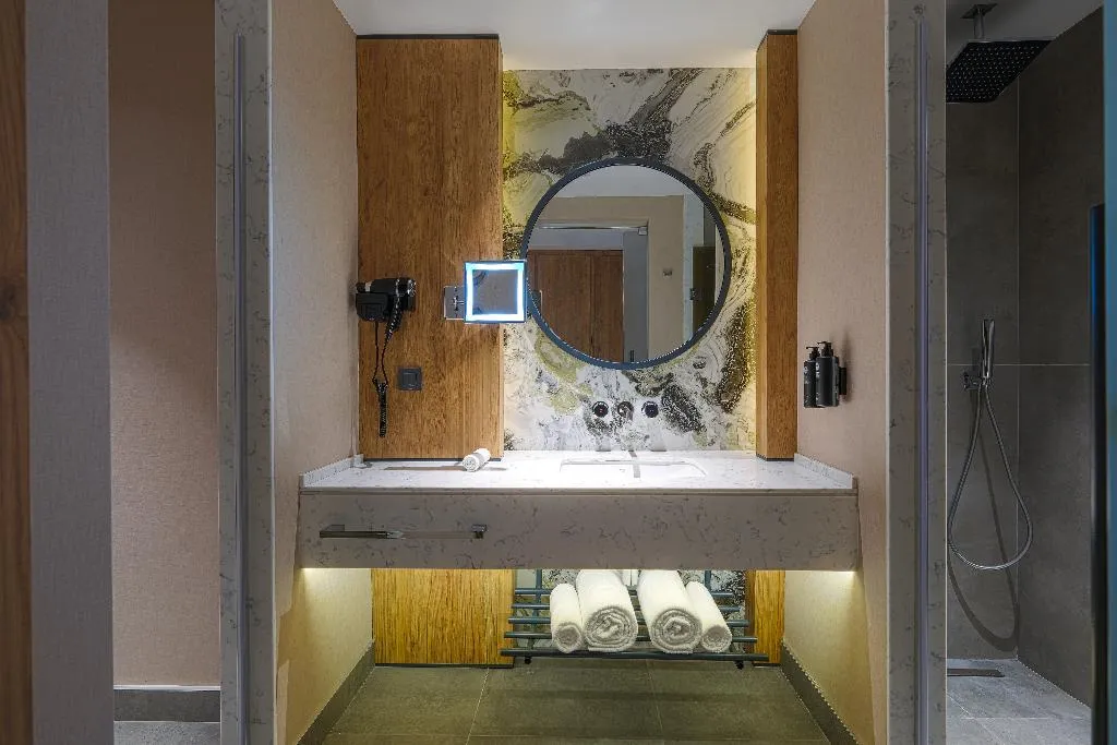 DOUBLE SINGLE USE DELUXE LAND VIEW Room, Azura World Hotel, Antalya
