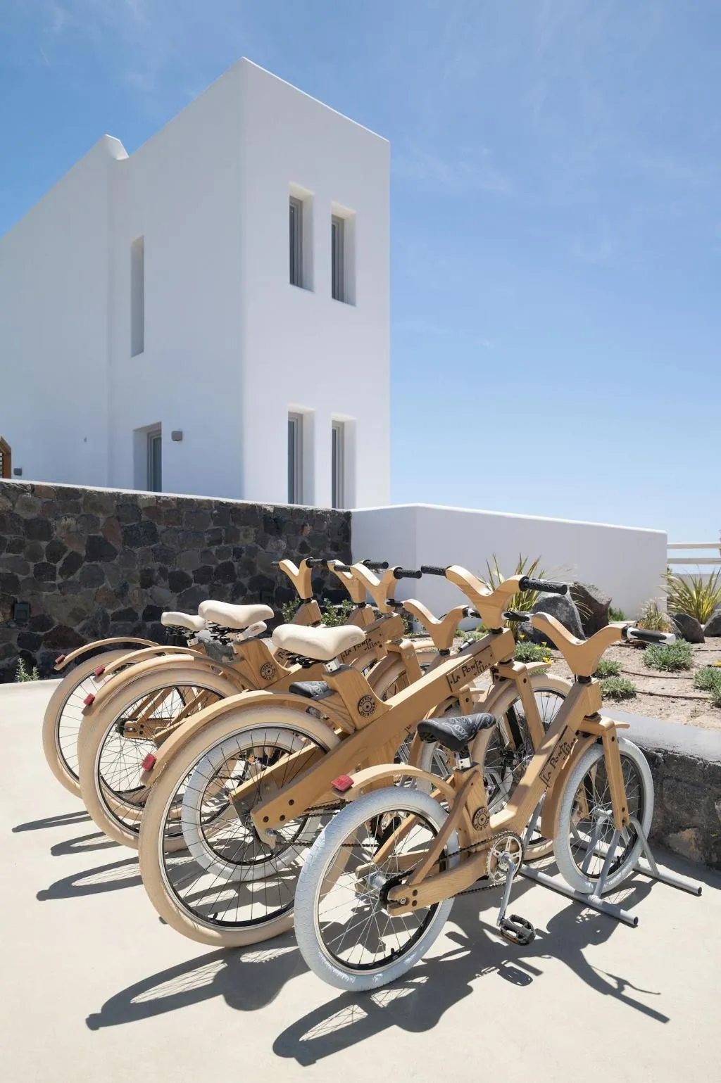 Sports and Entertainment, La Ponta Villas, Santorini