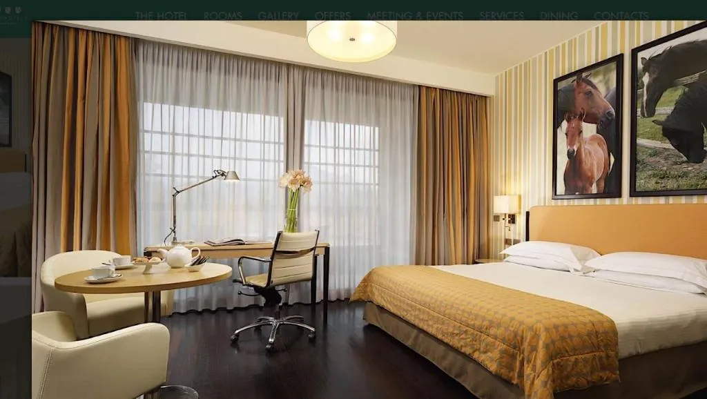 DOUBLE DELUXE Room, Unahotels Varese, Milan
