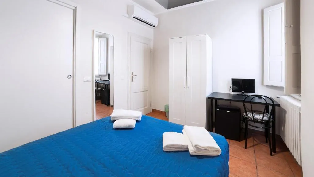 Room, Corte Passi, Florence