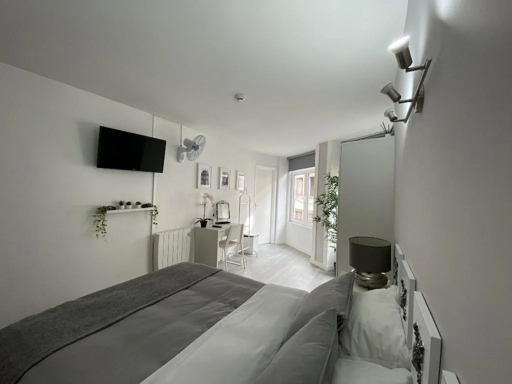 Room, Residencial Triunfo, Porto