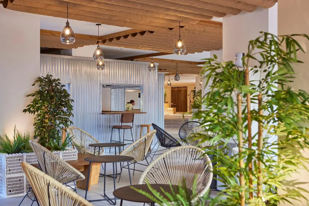 Lobby, tent Palmanova, Majorca