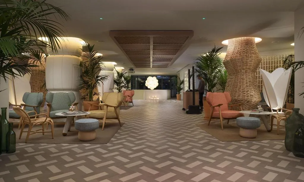 Lobby, ME Sitges Terramar, Costa Brava