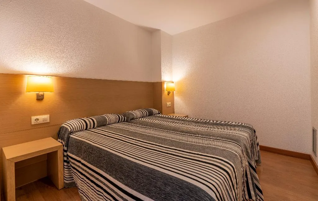 APARTMENT SEA VIEW ONE BEDROOM Room, Almirall, Costa Brava