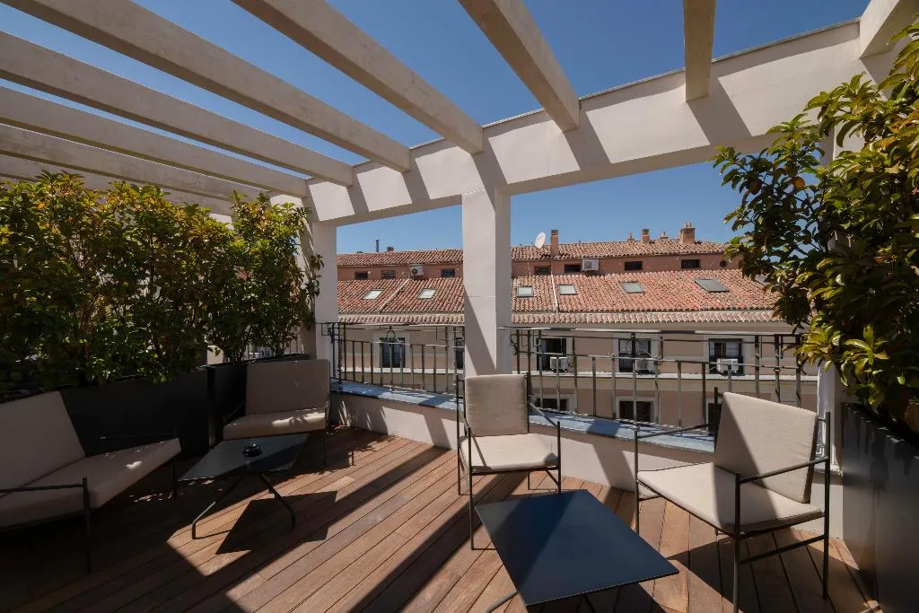 Room DELUXE WITH TERRACE Room, UMusic Hotel Madrid, Madrid