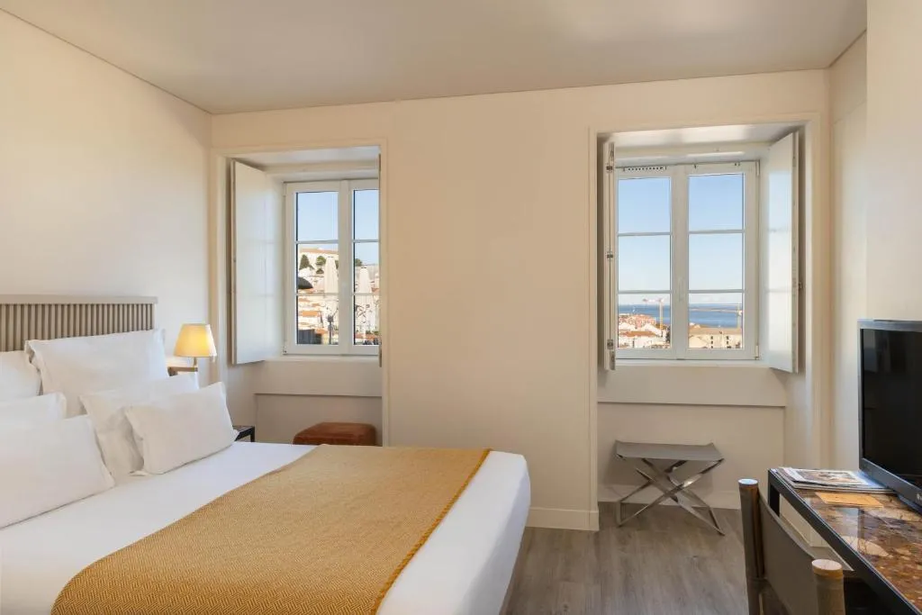 DOUBLE COMFORT Room, Memmo Alfama, Lisbon