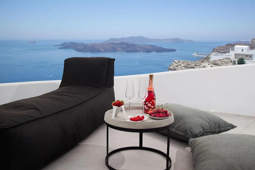 General view, Amity Suites, Santorini