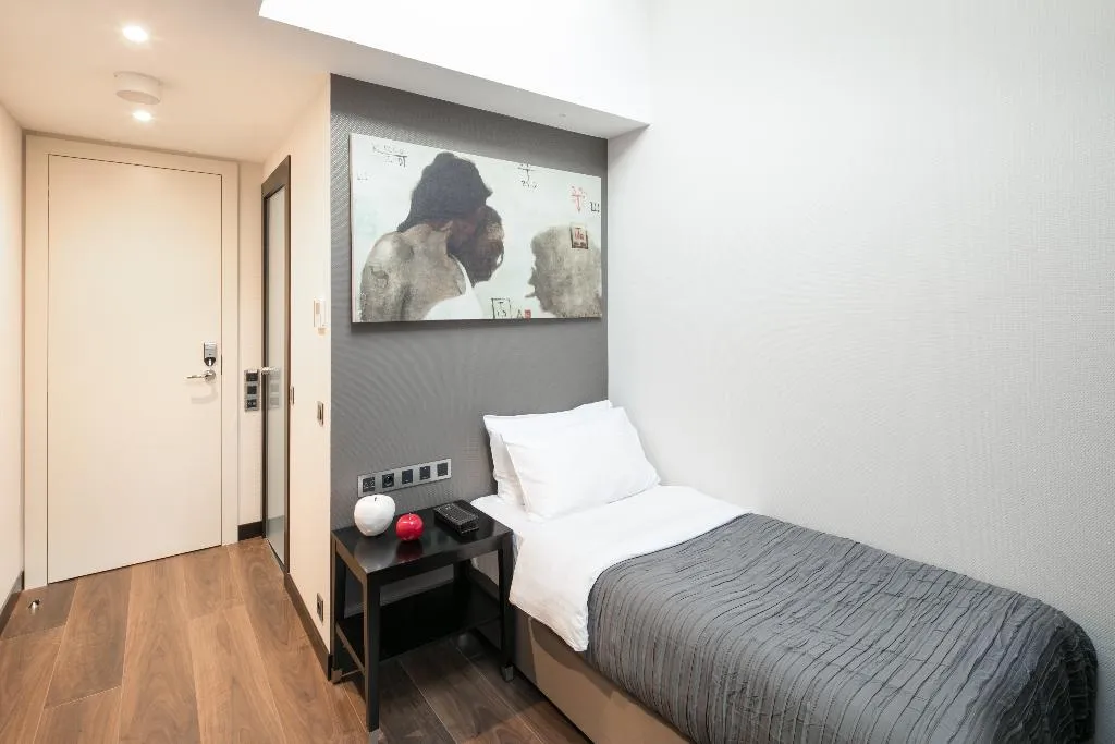 SINGLE STANDARD Room, Quentin Prague Hotel, Prague