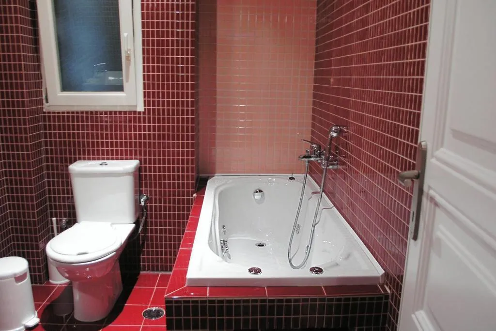 TRIPLE STANDARD Room, Athens City, Athens