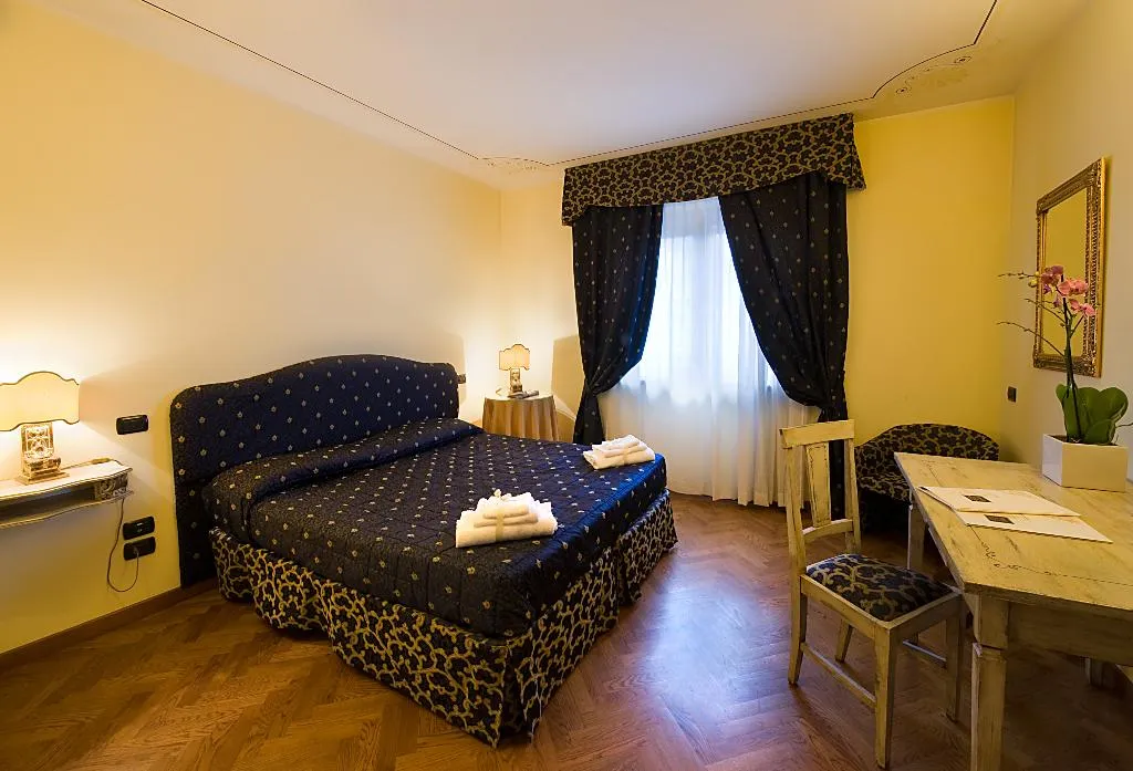 TWIN SUPERIOR Room, Relais dell Olmo, Perugia