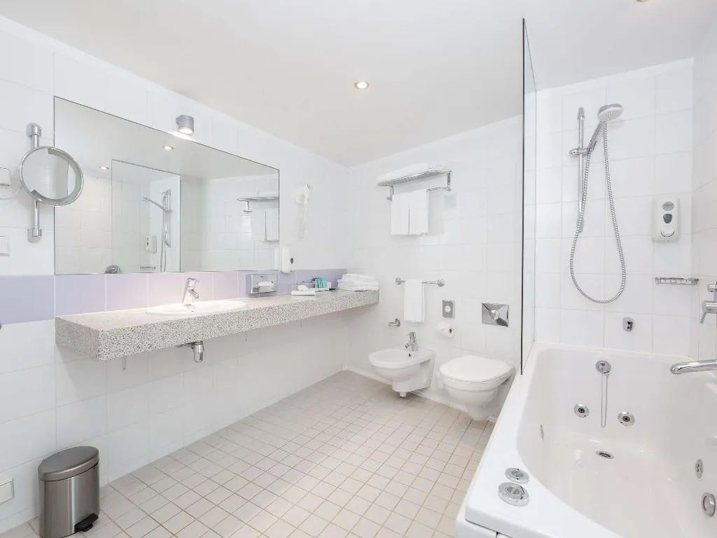 DOUBLE WITH DOUBLE BED Room, Ibis Styles Tallinn, Tallinn