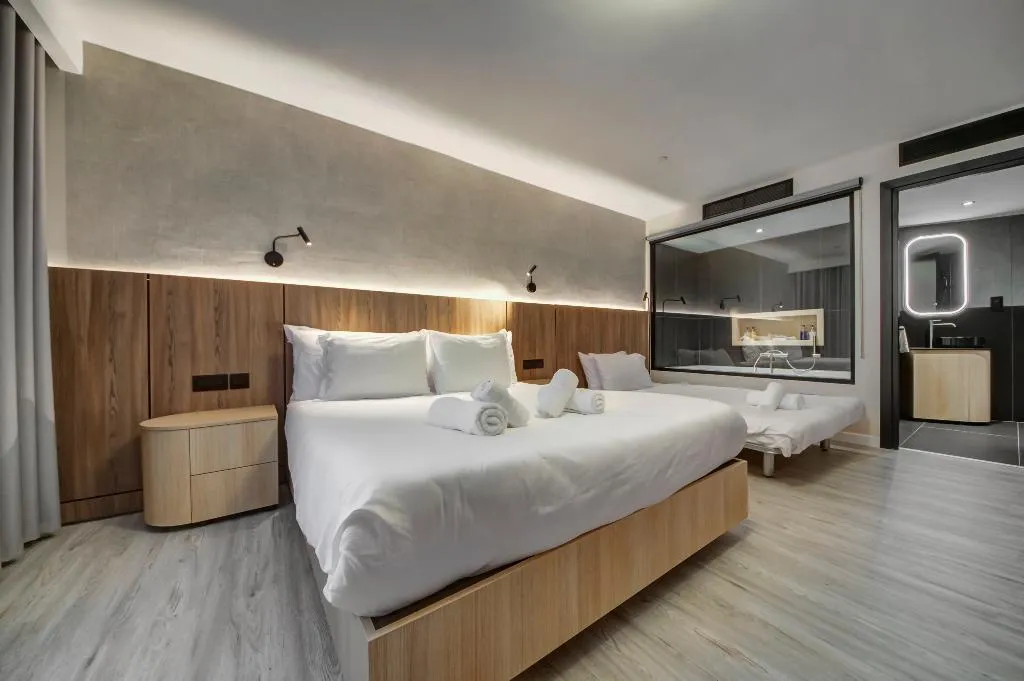 TRIPLE PREMIUM SUPERIOR Room, Noru Hotel, Malta