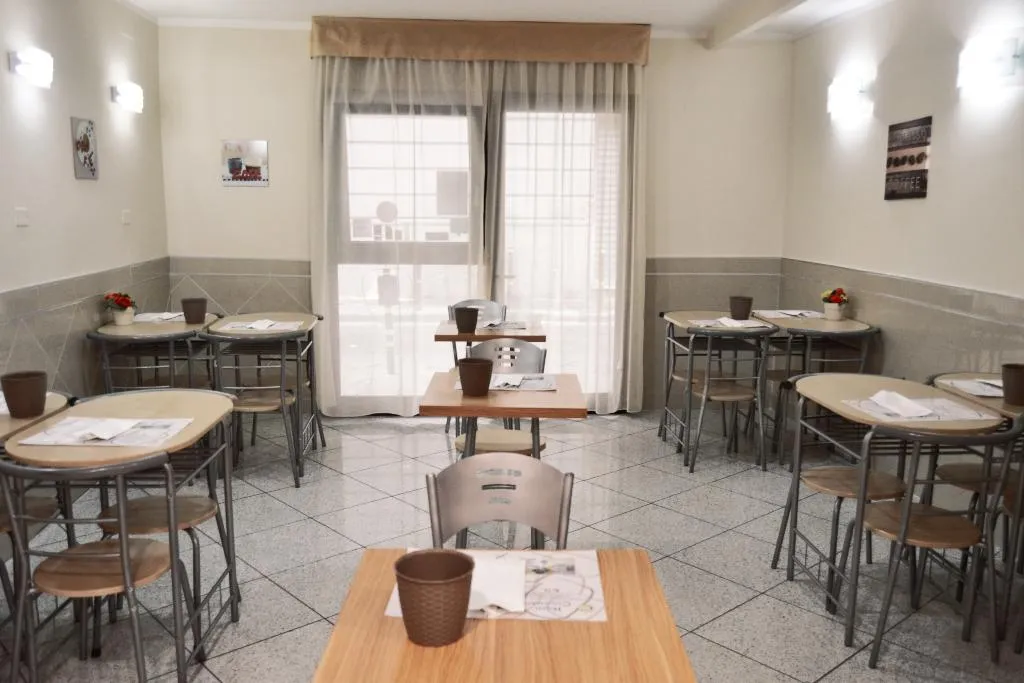 Restaurant, Colombo, Naples