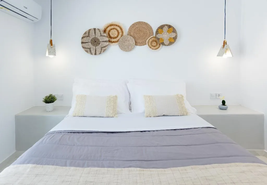SUITE TWO BEDROOMS TWO BATHROOMS Room, Kýma Perissa, Santorini