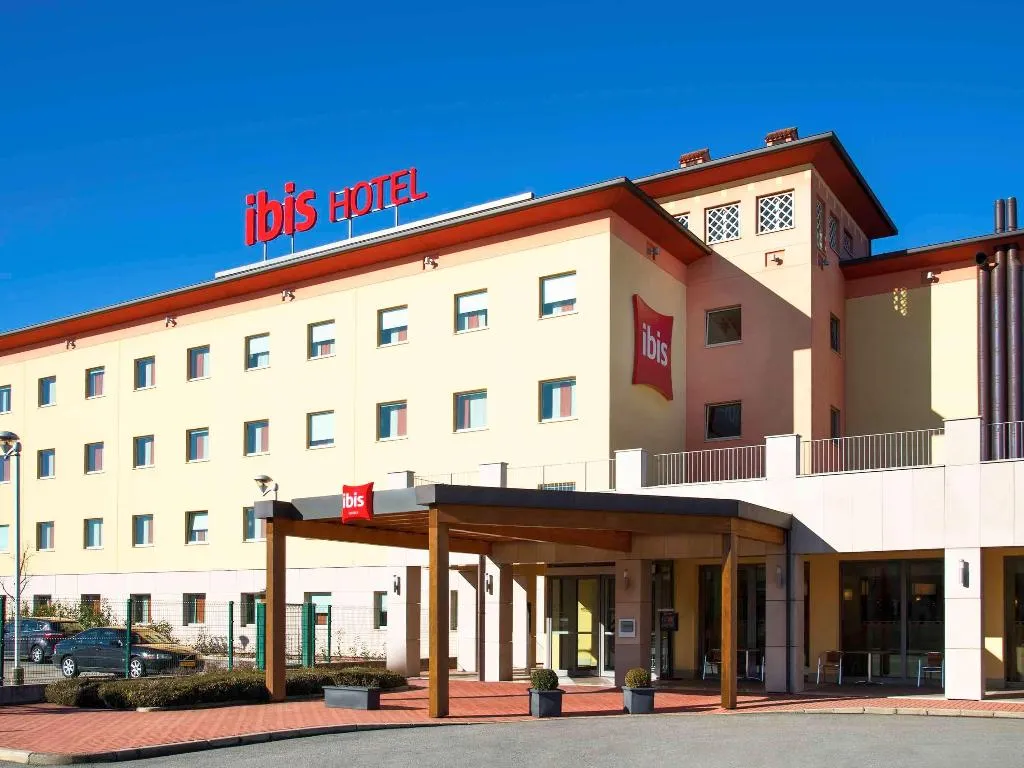 General view, Ibis Como, Milan