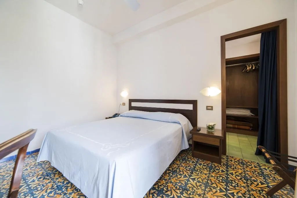 DOUBLE ECONOMY Room, Hotel Sole Splendid, Naples