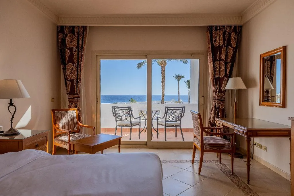 DOUBLE SEA VIEW KING BED Room, Continental Plaza Beach, Red Sea Riviera