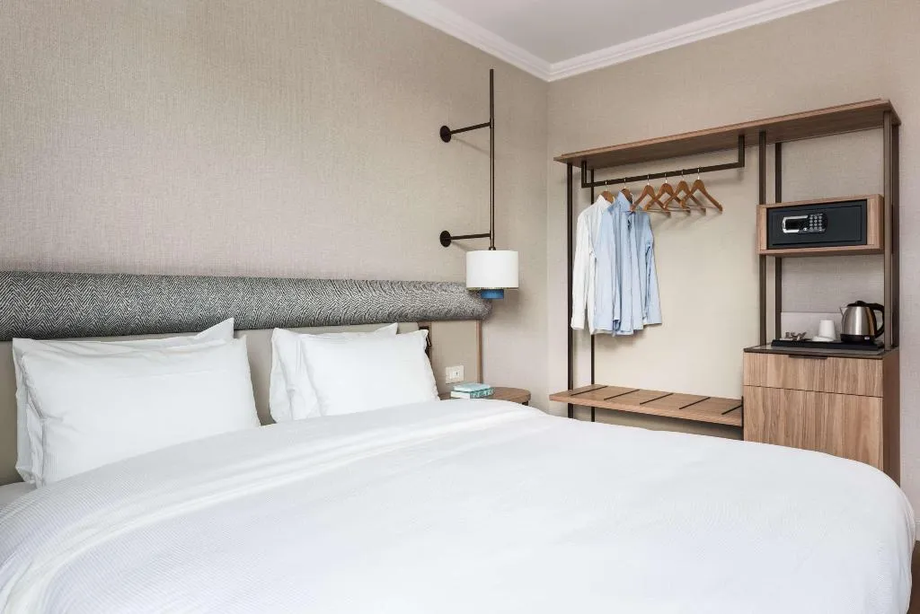 DOUBLE GUEST ROOM KING BED Room, Ambasciatori Hotel Venice Mestre, Tapestry Collec, Venice