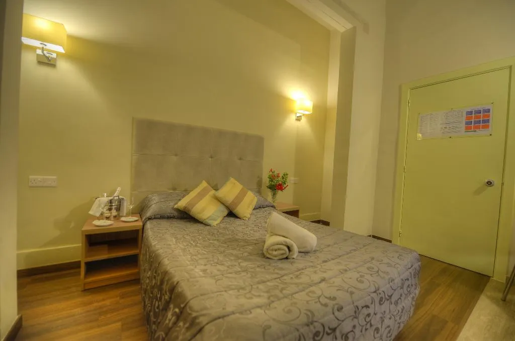 SINGLE ECONOMY Room, Europa Hotel Malta, Malta