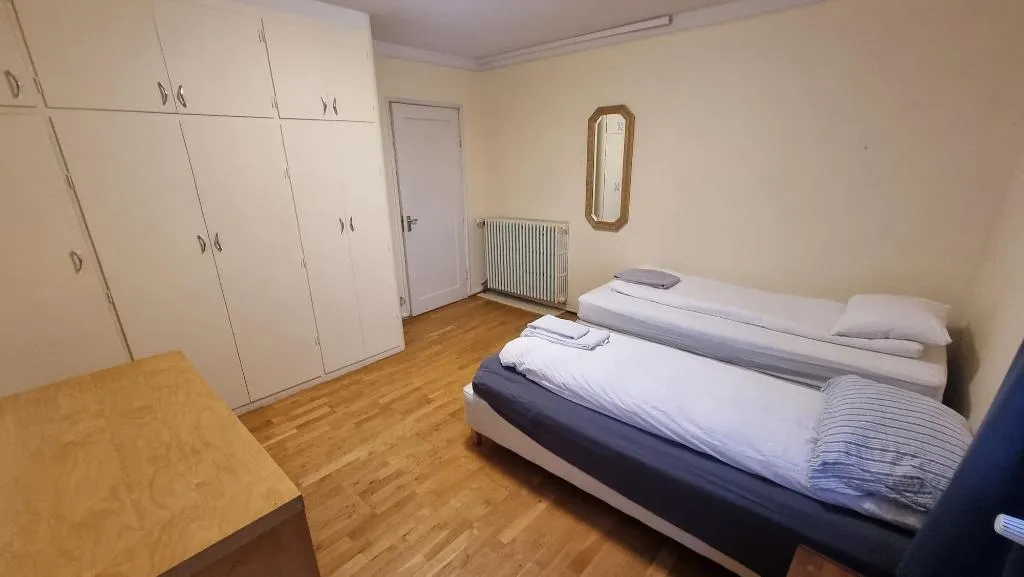 Room, Igdlo Guesthouse, Reykjavik