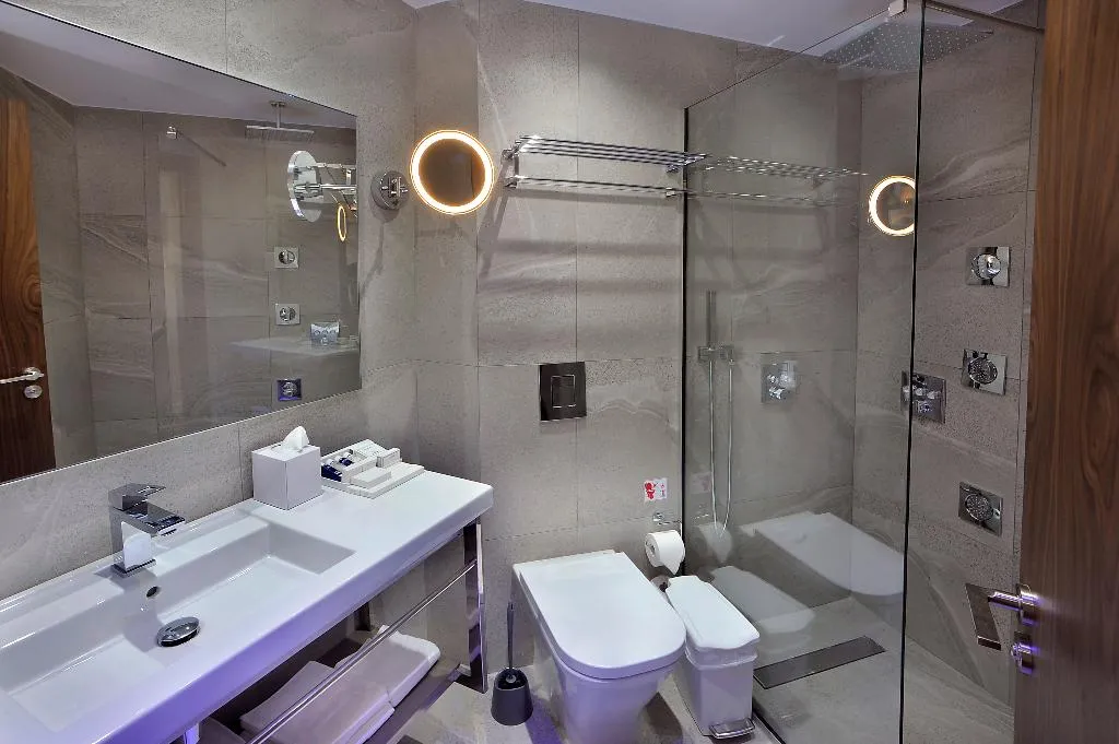 Double or Twin DELUXE SEA VIEW Room, Okeanos Beach Boutique Hotel, Cyprus