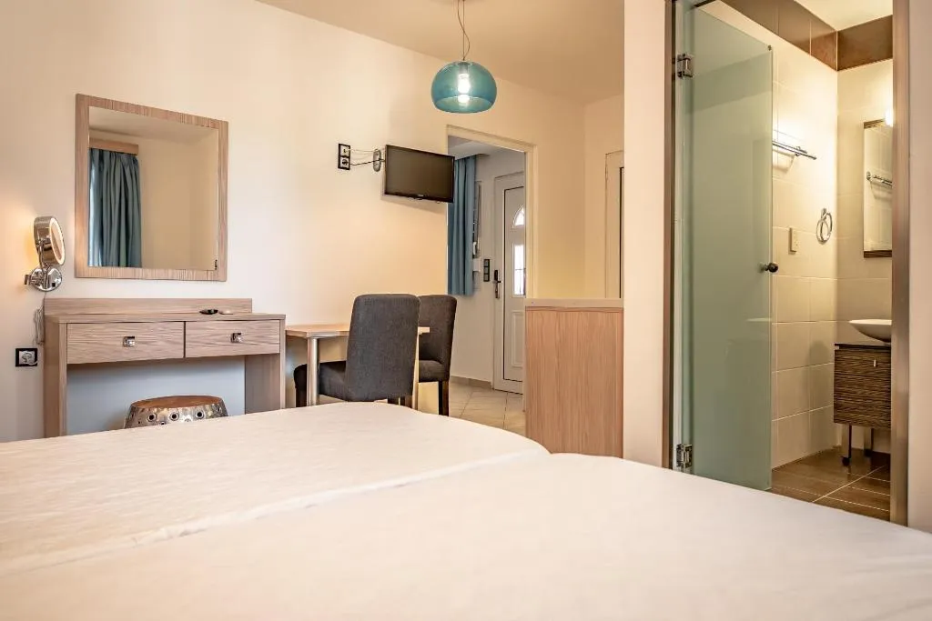 BUNGALOW CAPACITY 6 TWO BEDROOMS Room, Bright Star, Rhodes