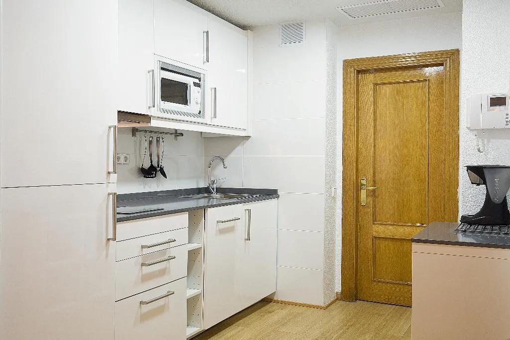 APARTMENT TWO BEDROOMS Room, Apartamentos San Lorenzo 26, Madrid