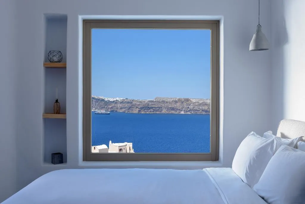 SUITE HONEYMOON Room, Earino Suites and Villas, Santorini